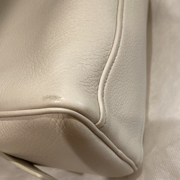 Prada bag - Picture 2 of 3